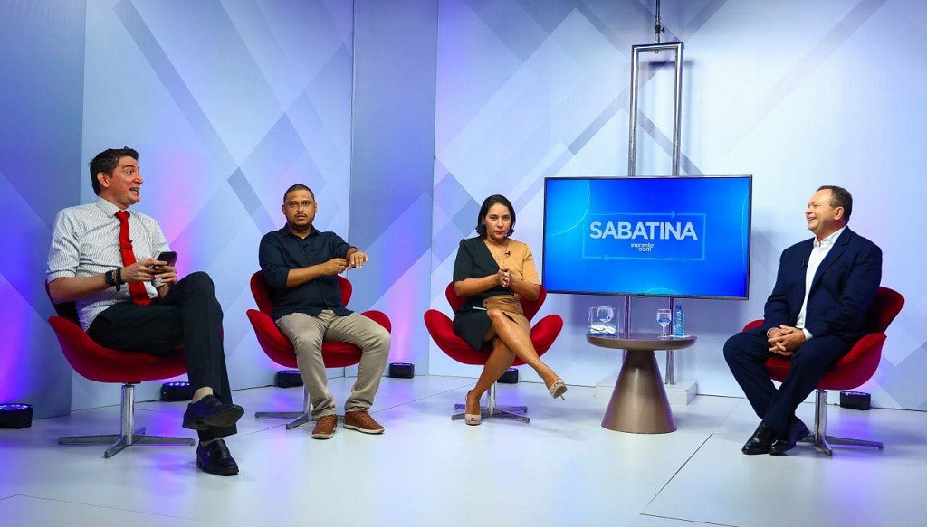 Governador Brandão durante entrevista na Mirante...