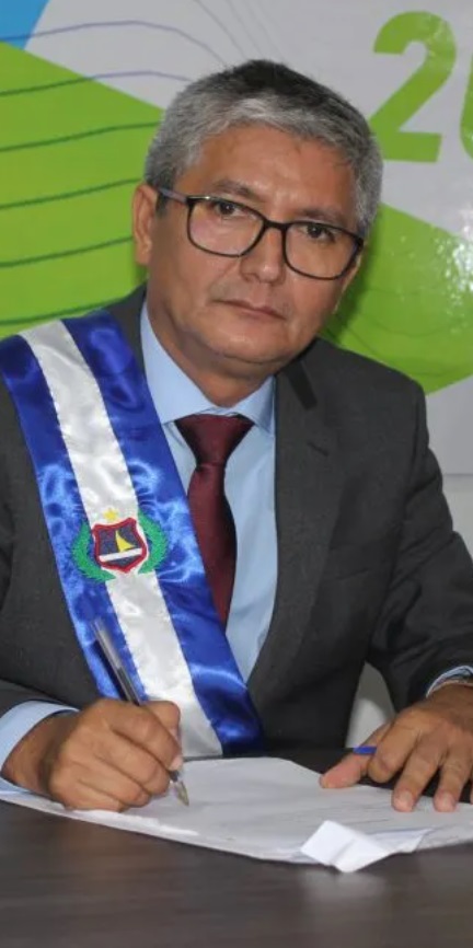 Com o poder da caneta, prefeito Eudes Barros tem usado para humilhar servidores públicos...