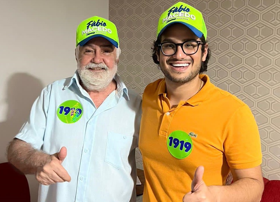 Ex- vereador acompanhado por Fábio Macedo Filho, que na ocasião representa o parlamentar do Podemos...