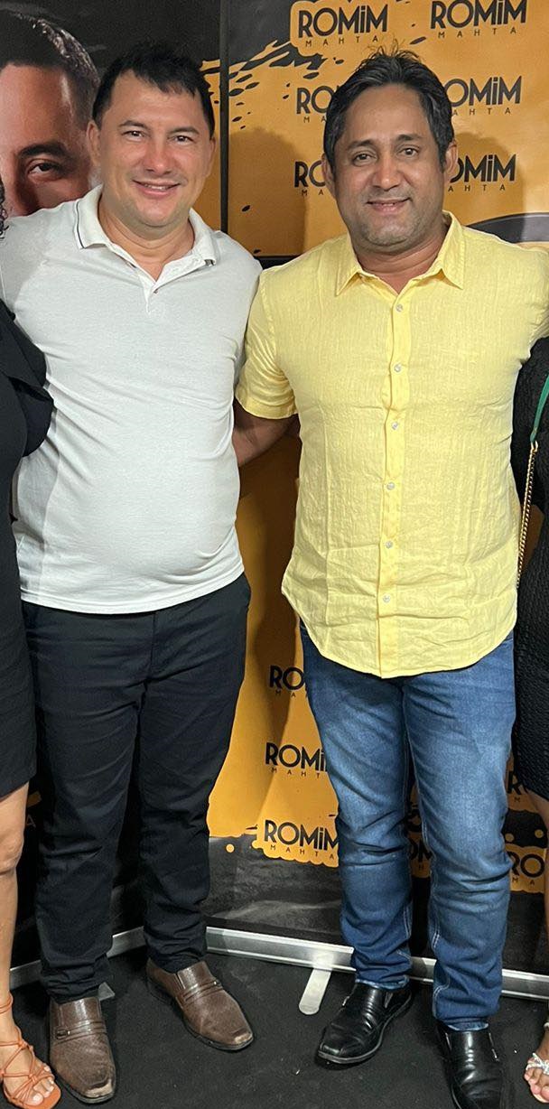 Irlan Serra ladeado do seu irmão, atual prefeito de Pedro do Rosário, Toca Serra...