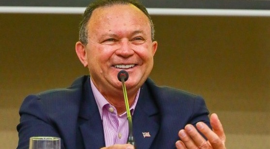 Brandão vai revolver uma "coisa" de cada vez...