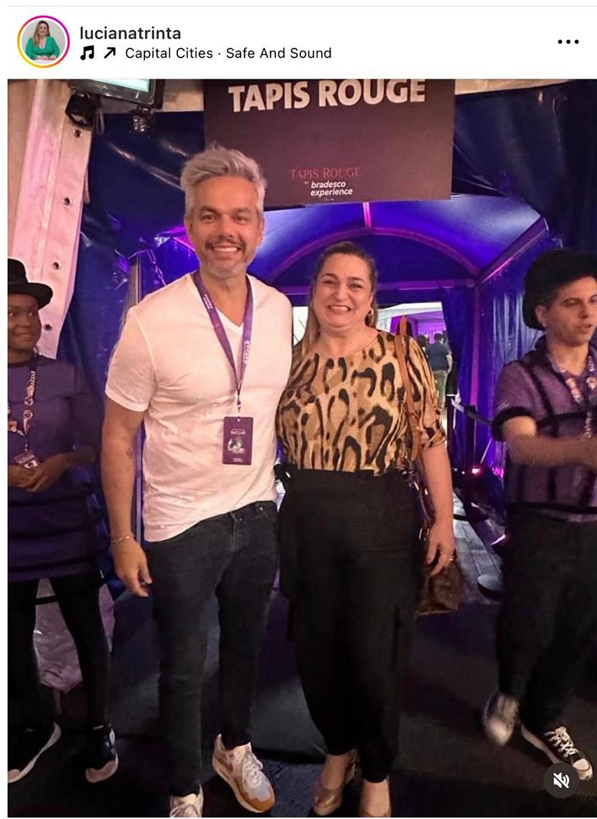 De férias no Rio, prefeita de Araioses posa ao lado do global Otaviano Costa...