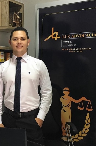 Advogado Ricardo da Luz Oliveira foi assassinado a tiros dentro do carro em Grajaú...