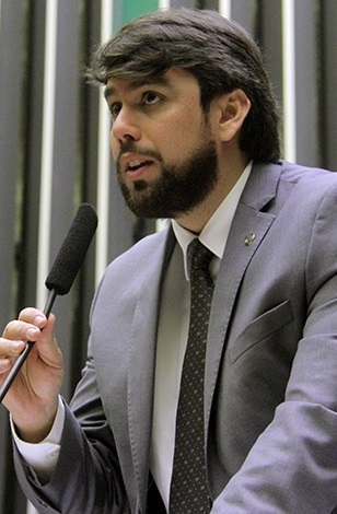 Projeto de lei de autoria de Pedro Lucas quer liberar FGTS para a compra de carros novos e usados...