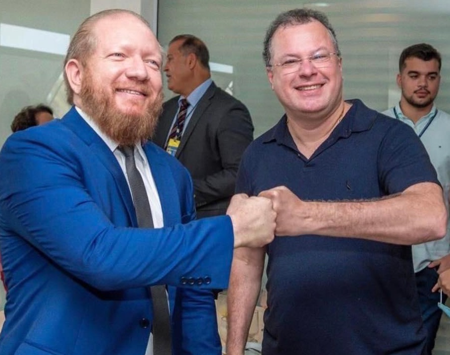 Edwin é o atual Diretor de Comunicação da Assembleia Legislativa do Maranhão e homem de confiança de Othelino. 