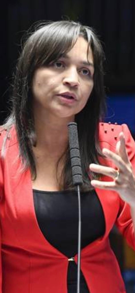 Eliziane Gama ingressa no PSD por articulação direta de Dino junto a Kassab...