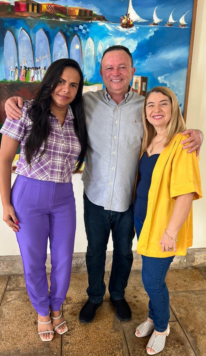 Ana do Gás desistiu após conversa com o governador Carlos Brandão, na qual também participou a deputada Iracema Vale...