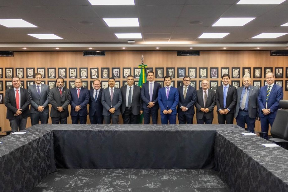 Dino vai montar ‘tropa de choque’ no Congresso