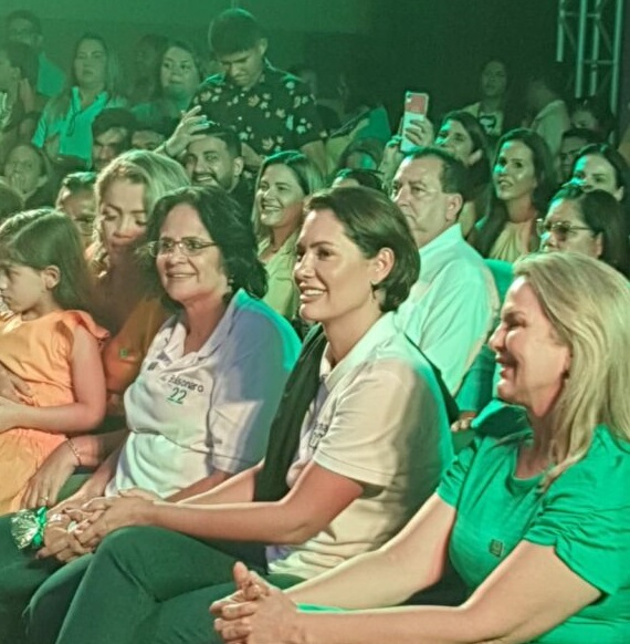 A última vez que Michelle Bolsonaro veio ao Maranhão ela reuniu apoiadores do marido no Multicenter Sebrae...