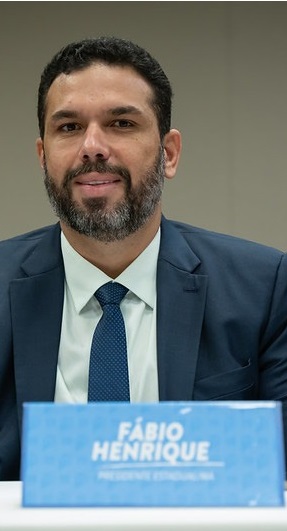 Fabio Macedo alerta para cuidados com a saúde mental no Carnaval