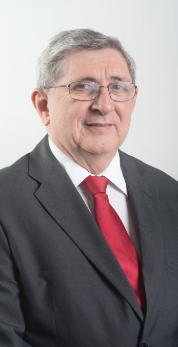 Aos 73 anos, Washington Macaxeira tentou se tornar titular na SEDES...