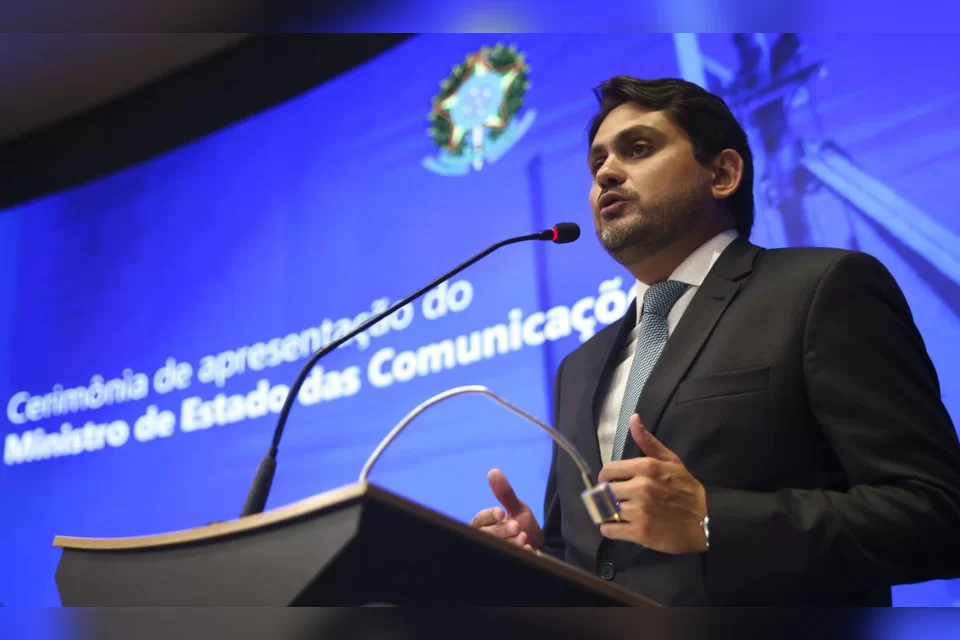 Acusações contra Juscelino começam a ganhar corpo e oposição pressiona o governo...