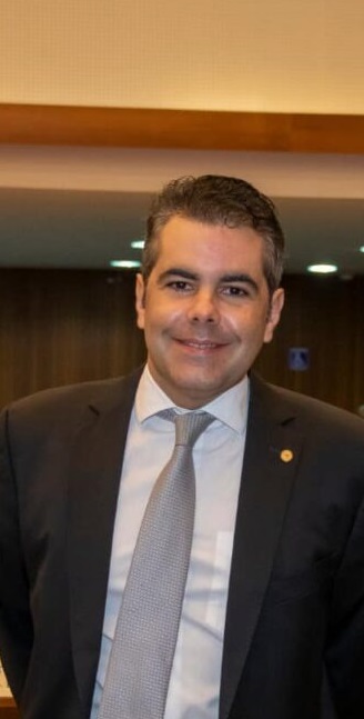 Adriano Sarney quer desconfigurar o projeto idealizado por Dino...