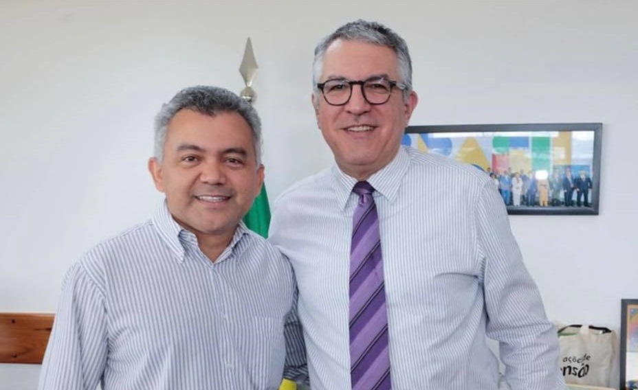 Cléber Verde pediu para ir na comitiva de Lula à China ao ministro Alexandre Padilha, na reunião desta terça-feira (05).