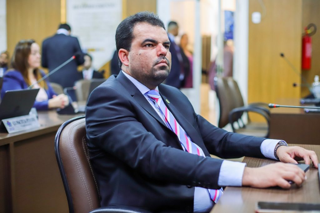 Álvaro Pires luta em favor das categorias de servidores públicos