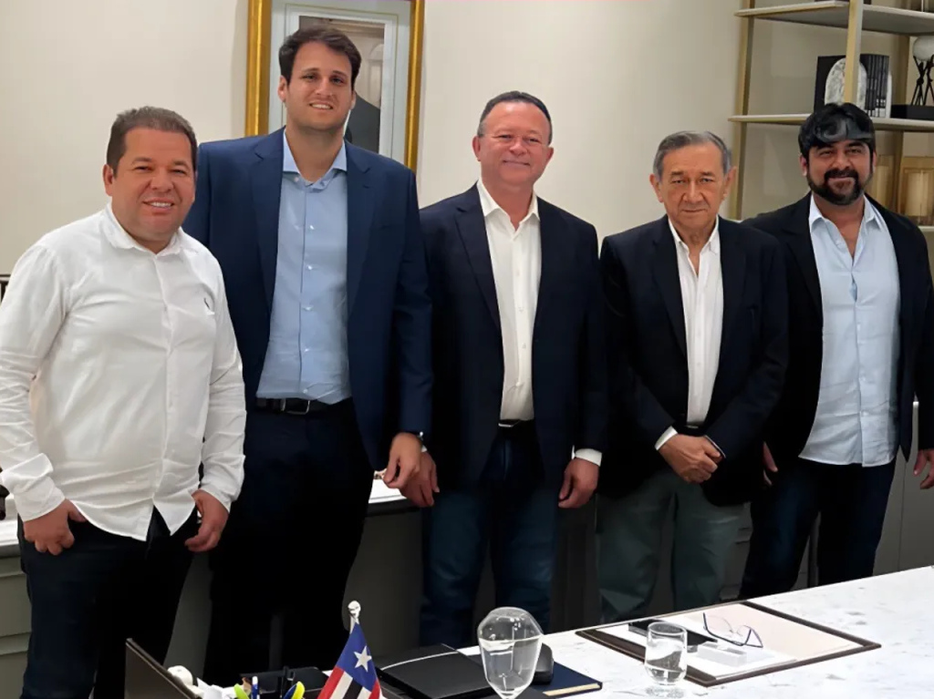 Pela ordem: Empresário "Fala Fina", secretário Orleans, governador Brandão, ex-prefeito Antônio Carlos e Ricardo Neto.