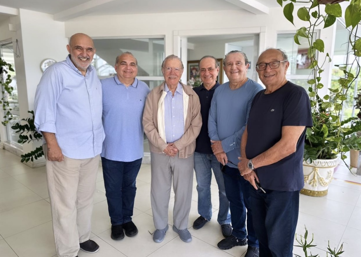 Pela ordem, os ex-deputados estaduais Joaquim Nagib Haickel e Fábio Braga, Sarney, Aparício Bandeira, Zé Reinaldo e Benedito Buzar.