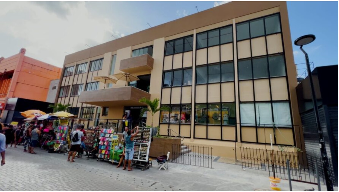 Antiga sede da Seduc foi transformada em Shopping na Rua Grande em São Luís...