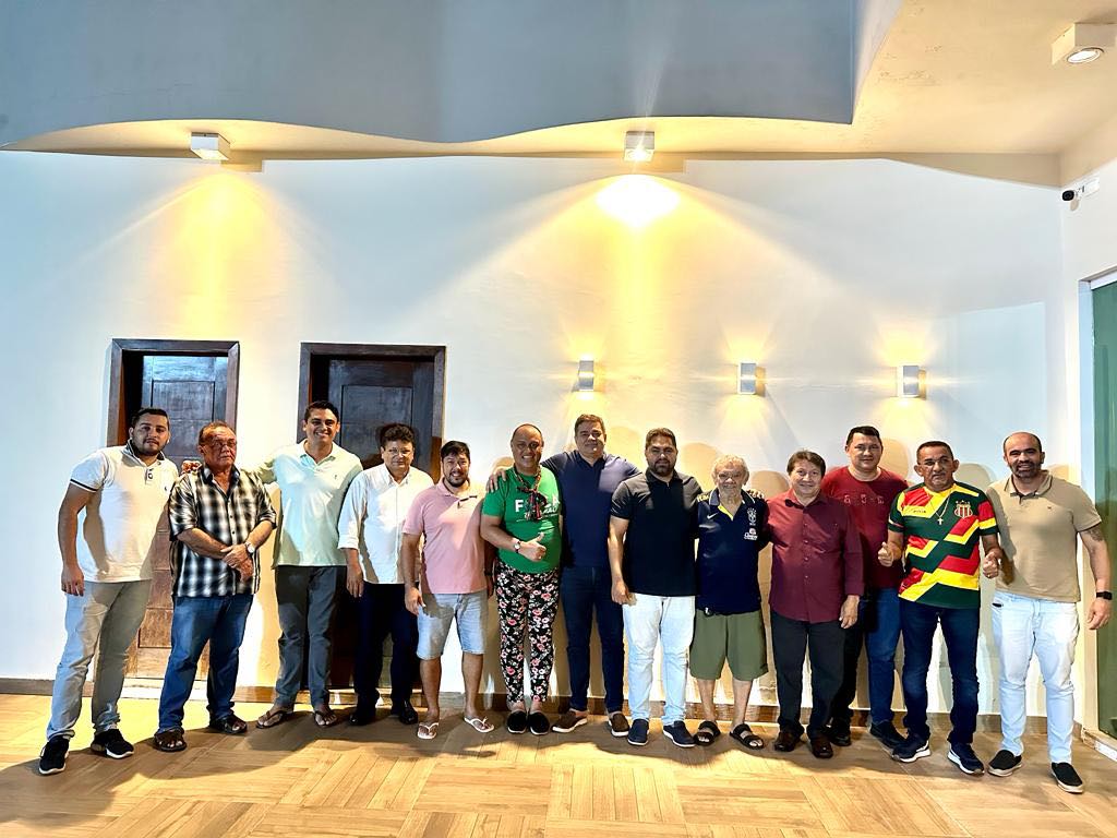 Pela ordem: Laesly Simões, Barbosa Lages, Anderson Martins, Armando Costa, Romeu Amim, Foca, Jr Marreca, Thiago Freitas, Pereirinha, Zeca Medeiros, Irlan Serra (ex prefeito Pedro Rosário) Joãozinho Freitas e Henrique Lood.