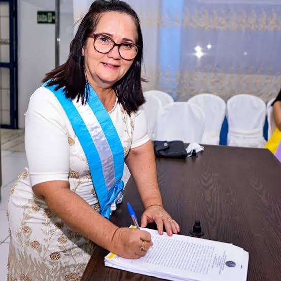 MP quer retirada de cores de partido de prédios públicos em Chapadinha