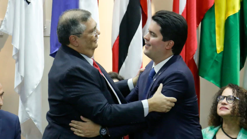 Dino diz que fala sobre “ter polícia” foi tirada de contexto.