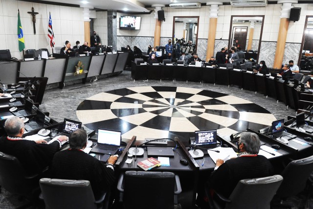 Pleno do TJ-MA tem de primeiro eleger a lista tríplice, para depois, promover juiz ao cargo de Desembargador pelo critério de merecimento. 