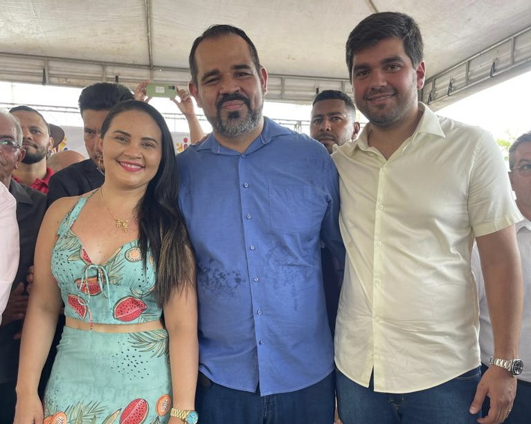 Marreca Filho, Edna Silva e João Carlos entregam diversas benfeitorias para Buriticupu…