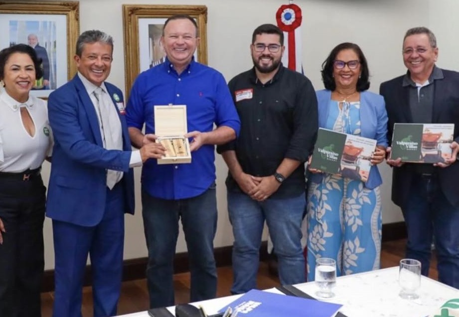 Carlos Madeira apresentou o projeto ao governador Carlos Brandão...