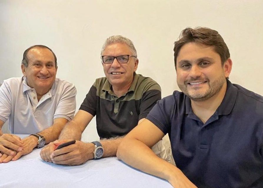 Os Jucelino's querem eleger "Fogoió como sucessor da prefeita Luanna no município de Vitorino Freire.