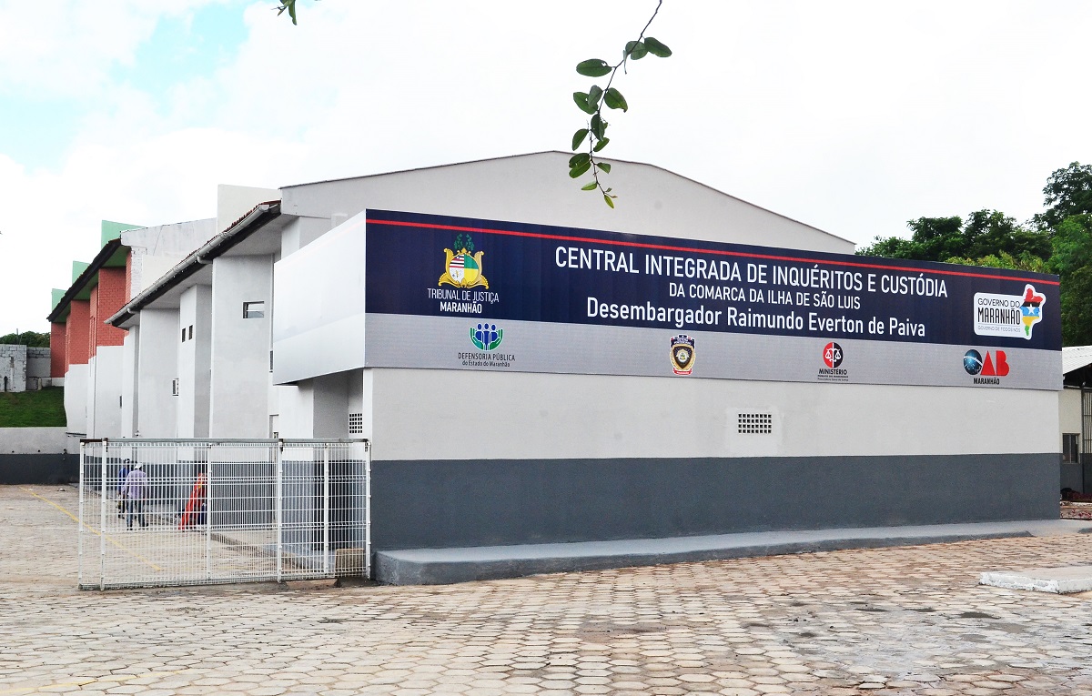 Alessandro Martins está preso na Central de Inquéritos e Custódia no bairro Outeiro da Cruz em São Luís, onde aguarda audiência de custódia.