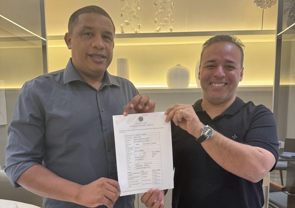 A Justiça Eleitoral divulgou nesta terça-feira (26) a composição do partido Cidadania no Maranhão, revelando que Elinaldo Vasconcelos, gerente comercial do Valparaíso, ligado ao ex-juiz federal Carlos Madeira, assumiu a presidência.