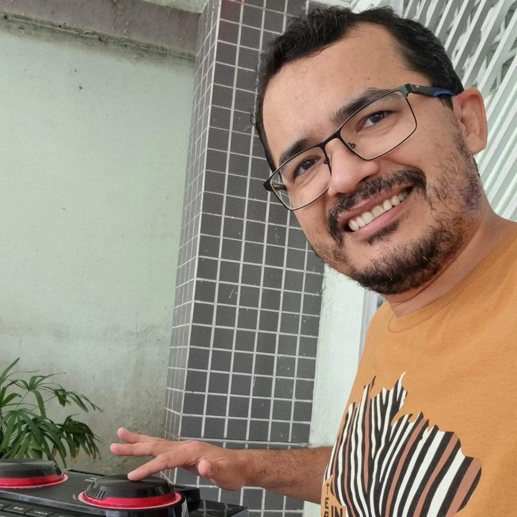 V DEO Professor Do IFMA Surta Agride Jovem Invade Pr dio Quebra v-deo-professor-do-ifma-surta-agride-jovem-invade-pr-dio-quebra