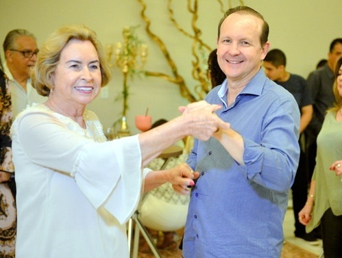 Eunice Honaiser, 80 anos e o filho, o deputado federal Márcio Honaiser.