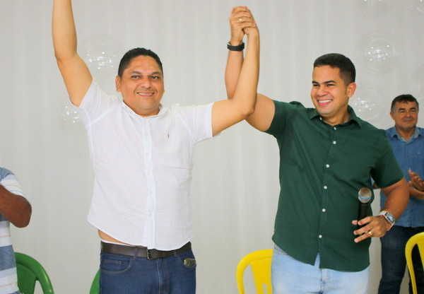 Calvet e Valter Costa selaram aliança em Rosário.