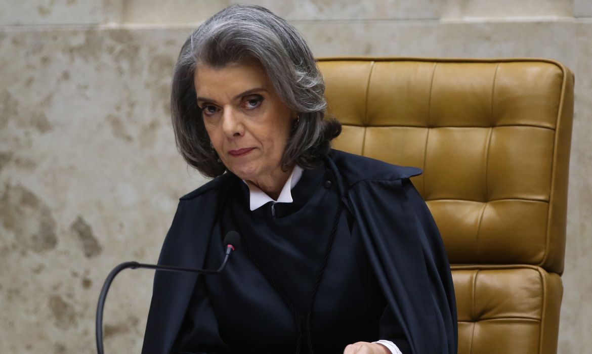 Ministra Cármen Lúcia Antunes Rocha, do Ministra do Supremo Tribunal Federal do Brasil.