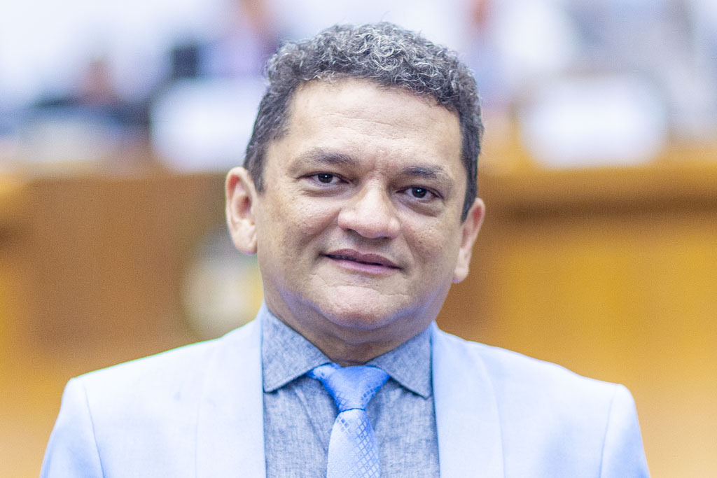 , o deputado se manifestou dizendo que foi mal interpretado e as pessoas induziram pela sua fala que teve duplo sentido.