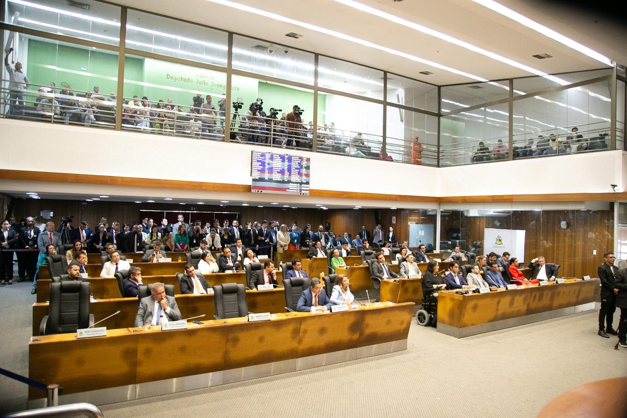 Plenário da Assembleia Legislativa no momento da eleição da Mesa Diretora...