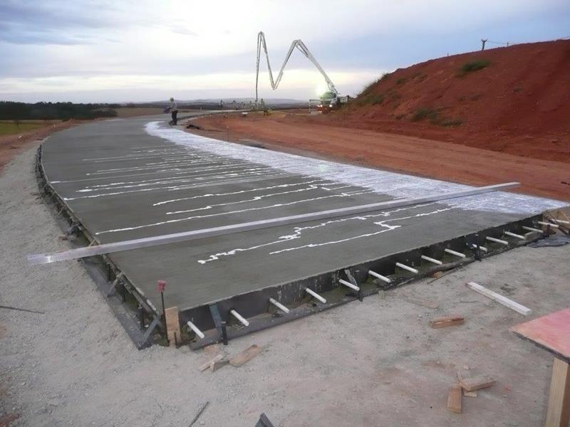 reconstrução de 157 km da BR-222, entre os municípios de Miranda do Norte, Santa Inês e Santa Luzia.