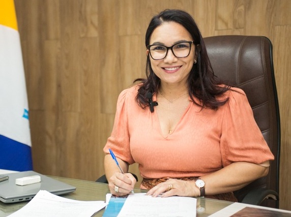 da ex-prefeita de Timon, Dinair Sebastiana Veloso da Silva.